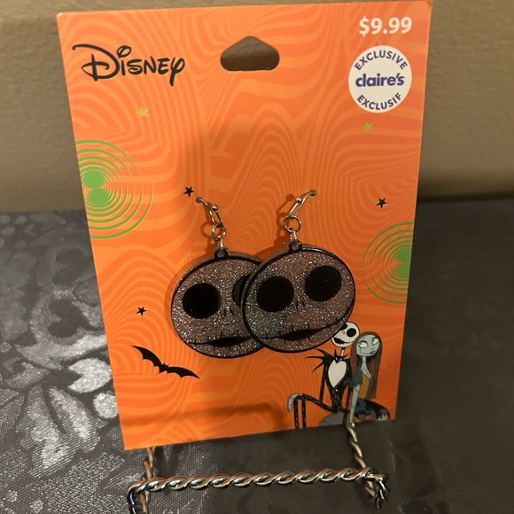 Disney Jack Skellington dangling Halloween Earrings - Picture 4 of 6